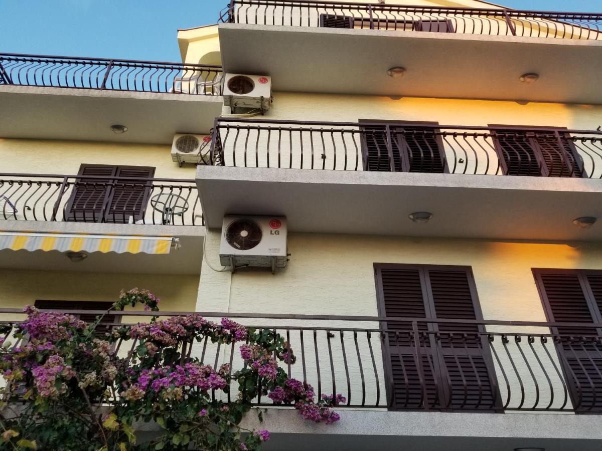 Danyja Apartments 圣菲利普雅科夫 外观 照片